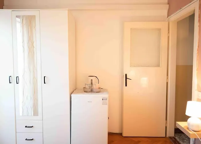 Private Room With View 2